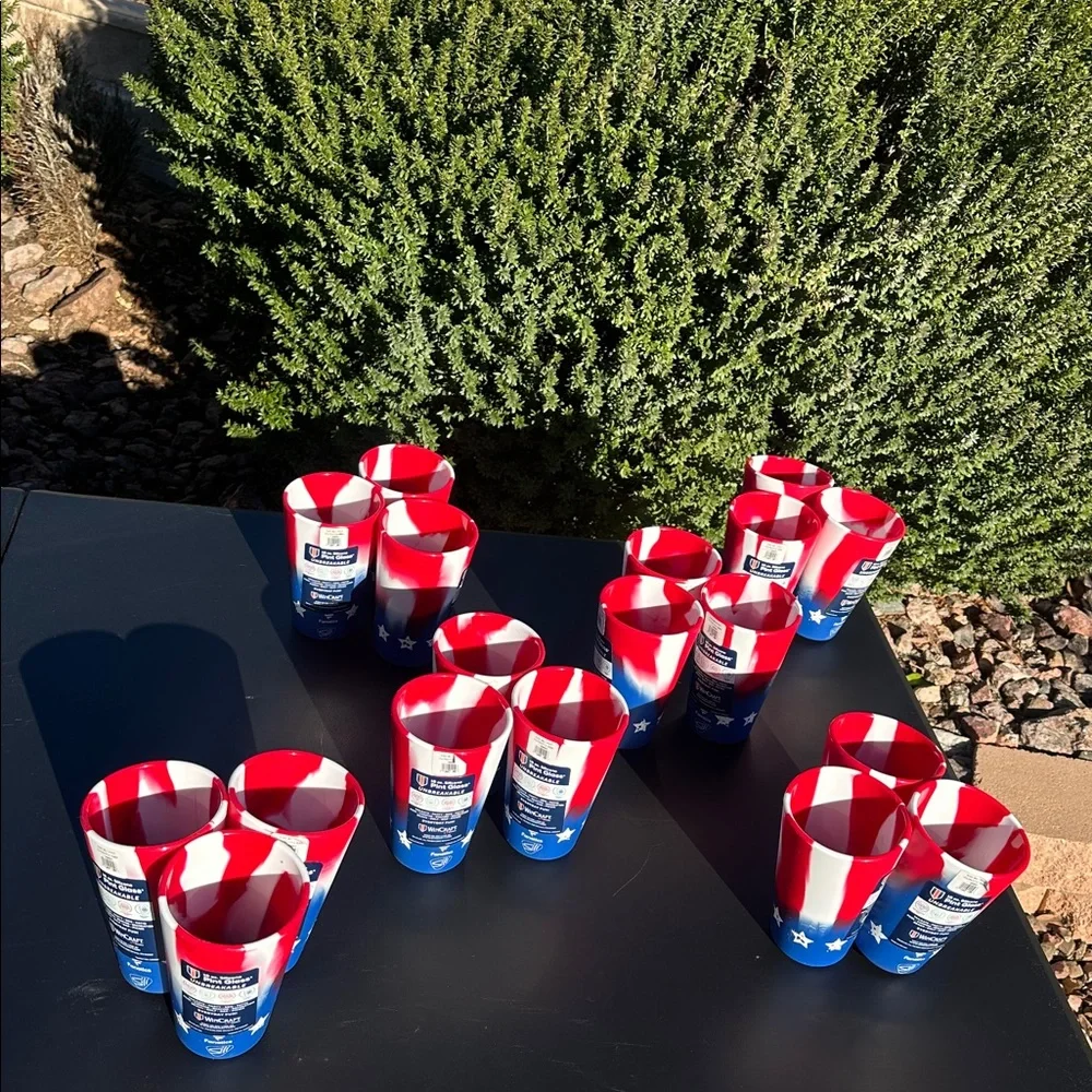 Wincraft Fanatics Silipint 16oz silicone pint glass set of 18 counts-brand new
